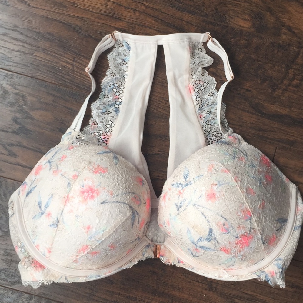 Victoria’s Secret bra